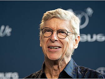 Wenger keen for FIFA to change...